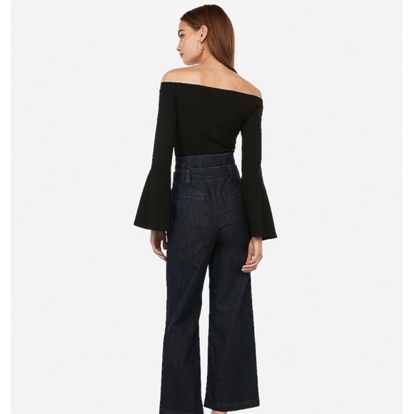 EXPRESS Off the Shoulder Bell Sleeve Top Black Size Small NWT - Picture 2 of 10